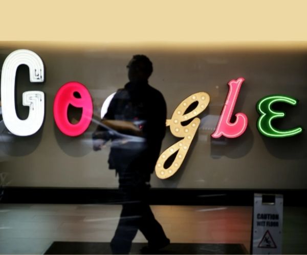 Google: Una Mayor Integración de IA en las Búsquedas Aumentará el Riesgo de Costos, Afirma Morgan.