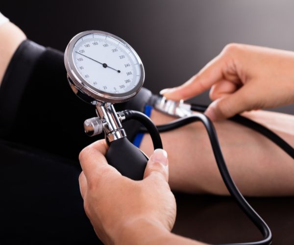 How to Control Blood Pressure? 07 Tips for You!