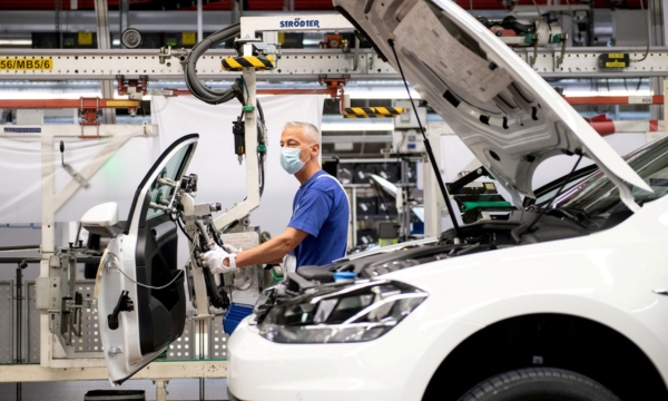 Empleados de Volkswagen - Fuente: Google